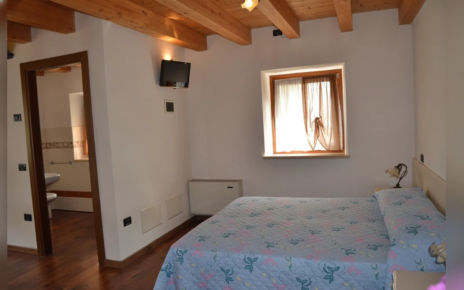Camera con bagno privato — Agriturismo Corte Maccini, Verona (foto 15)